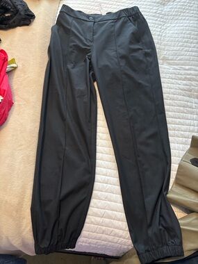 Lululemon Black Jogger-Style Trousers- line new!